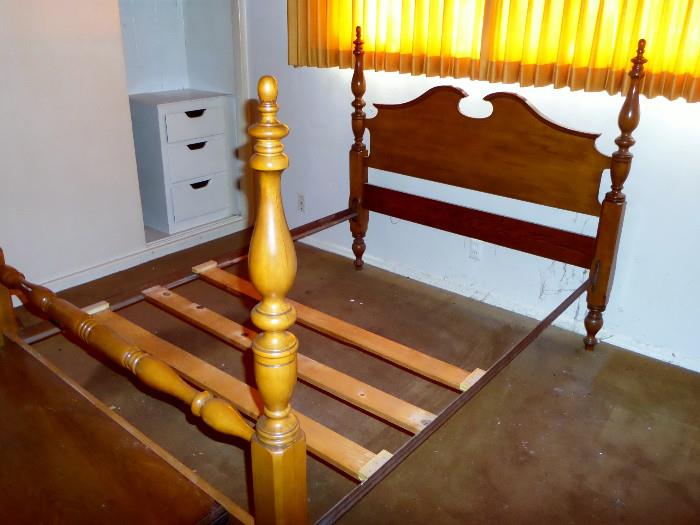 VINTAGE MAPLE DOUBLE BED