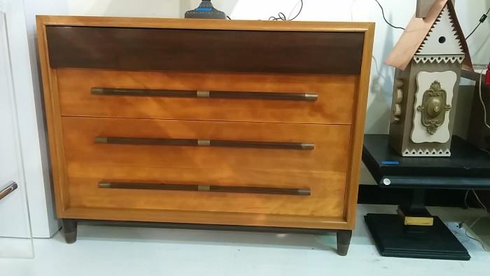 I need to check the maker's name on this 4-drawer dresser, but it's kinda cool, huh? Please disregard the neighboring birdhouse. 