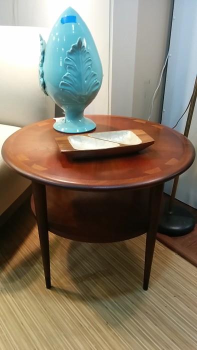 Round, two-level teak side table, by Lane, "Acclaim" Series, Style # 900 22, serial number 2868I0L, divided condiment dish and generously sized teal love plug.