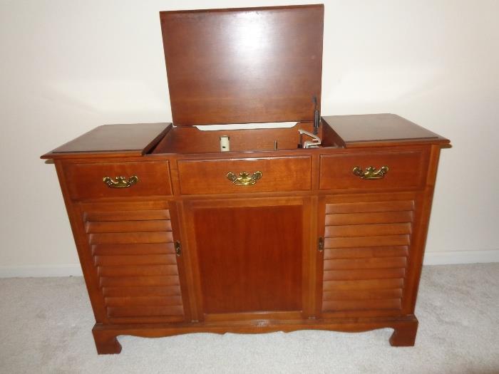 VERY cool vintage Steriophonic Hi Fi radio/record player console. It works, but needs service. 
