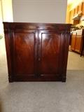 Fabulous mahogany wood cabinet/console with working lock and key.