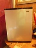 Small refigerator