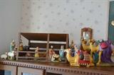 Nativity Set with creche- 17 pieces.