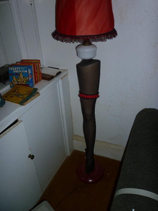 Funky leg lamp