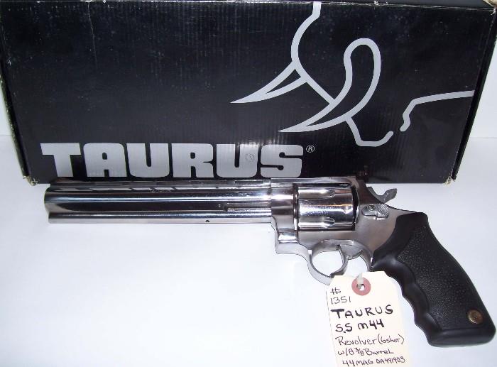 Taurus SS M44 Revolver