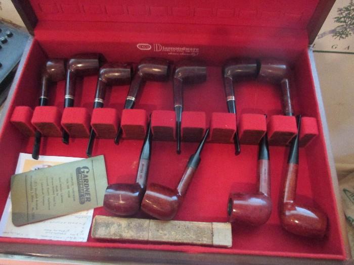 Collection of smoking pipes