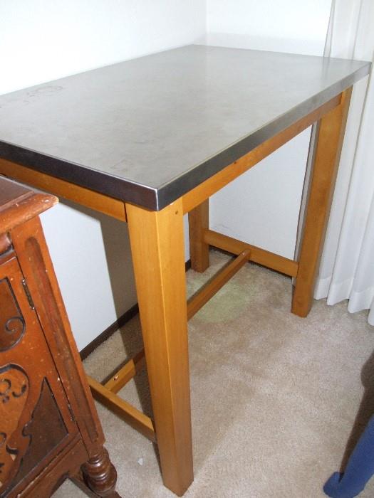STAINLESS STEEL TOP KITCHEN PREP TABLE