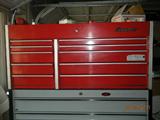 SNAP ON tool Chest w/ bunch's of tools.