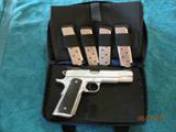 Kimber model 45 ACP w/ 4 clips