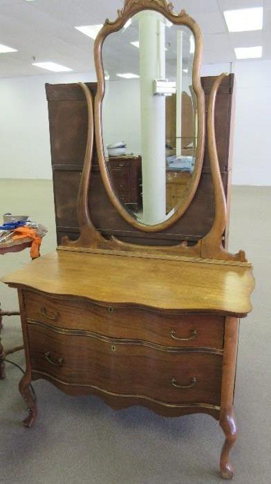 DRESSER WITH OVAL MIRROR