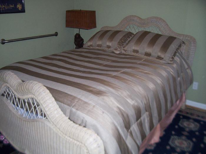 Wicker Queen Bedroom Set (Dresser, Nightstand) $Very Reasonable