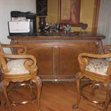 Stunning Bar Raymour & Flanigan