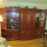 THOMASVILLE WALL UNIT 5 SECTIONS CAN SEPARATE