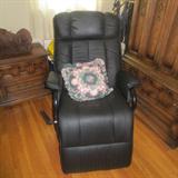SOO COMFORTABLE LEATHER RECLINER