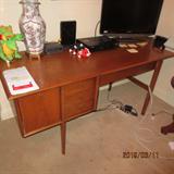 MID CENTURY MODERN