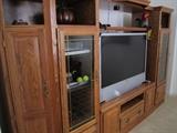 3 PIECE OAK ENTERTAINMENT CENTER WITH OLDER TV