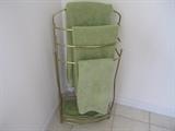 TOWEL RACK AND SOME TOWELS