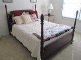 ANTIQUE 4 POSTER BED