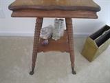 ANTIQUE TABLE