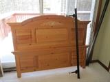 PINE QUEEN SIZE BED