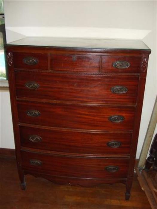 Dixie wood chest of drawers