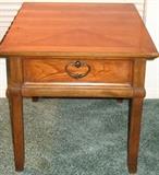 Oak & Oak Veneer Single Drawer End Table (21"H x 22"W x 28"D)