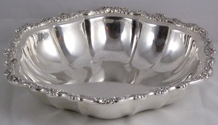 International Silver Plate "Countess" 11 1/4" Serving Bowl