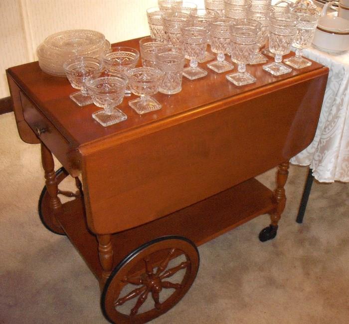 Maple tea cart