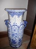 DELFT FLOOR VASE