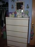 Chest of drawers