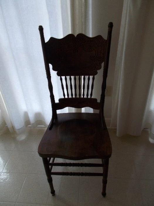 VINTAGE Oak Pressed Back Side Chair