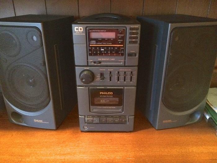 Philco CD/cassette player with detachable speakers