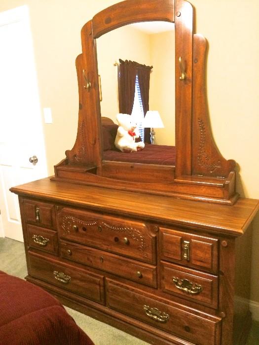 Dresser/bureau that matches queen bed #2
