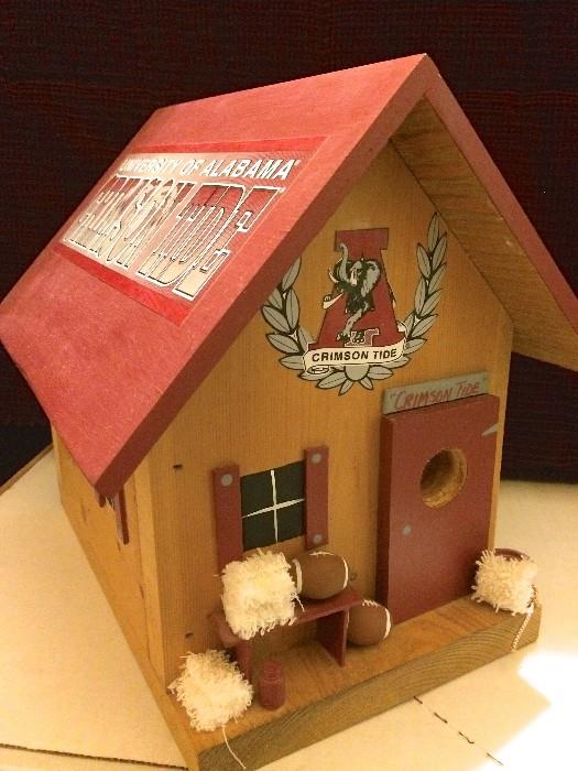 Crimson Tide wooden bird house, perfect condition