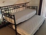 Trundle bed