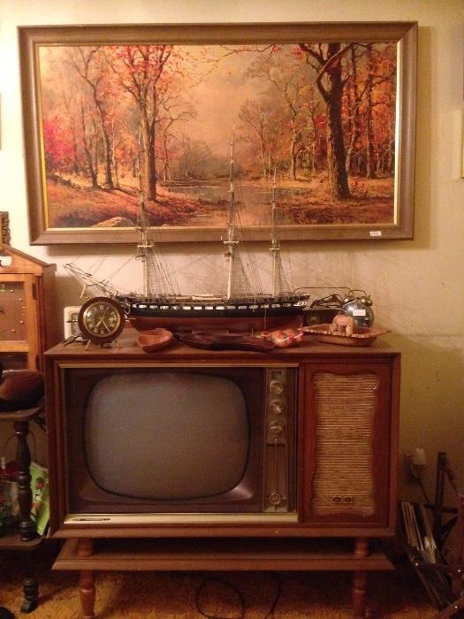 Vintage Motorola tv