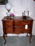Beautiful Queen Anne 2 Drawer Chest