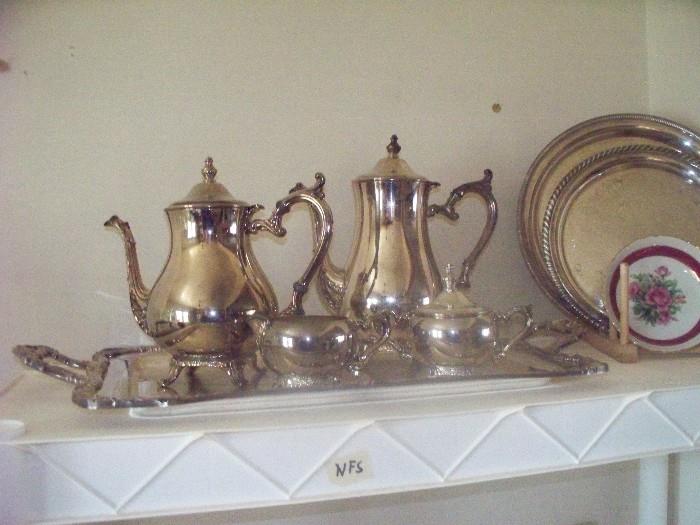Silver tea set, other silver trays