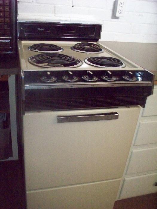 Whirlpool gas stove (apartment size)