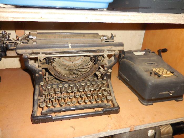 Vintage Typewriter, Adding machine