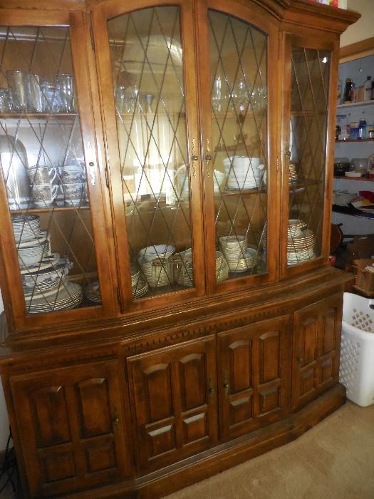 Ethan Allen Breakfront/China Cabinet.Lighted
