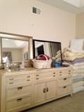 mirrors & decor