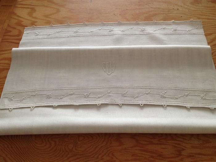 Beautiful linen panel.  There are many more linens, all just as fine.