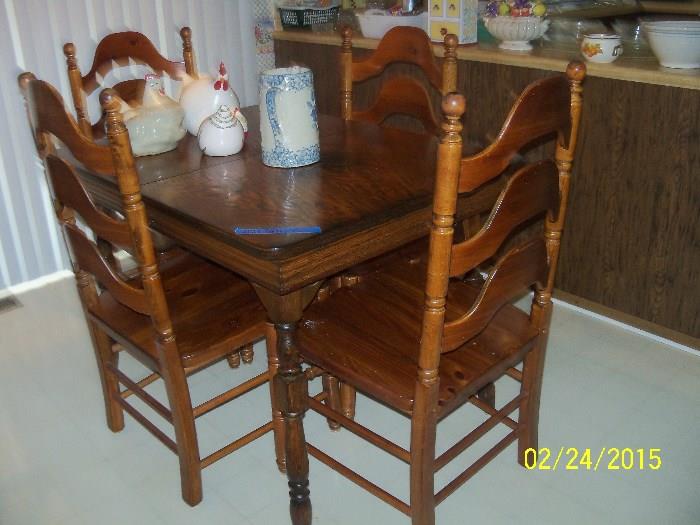 kitchen table and 4 chairs