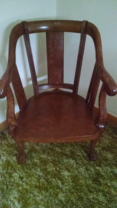 ANTIQUE BALL/ CLAW SOLID WOOD CHAIR...HEAVY!!
