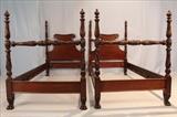 89 - Acanthus carved mahogany twin beds with blanket rails and claw feet in excellent condition, 57 in. T, 40 in. W, 74 in. L.