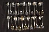 277 - Sterling silver forks, 26 pieces.