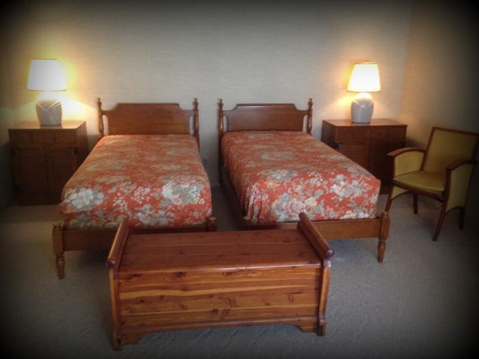 Nice quality twin beds and furnishings!