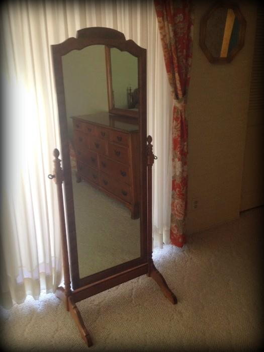 Cheval Mirror in outstanding condition!