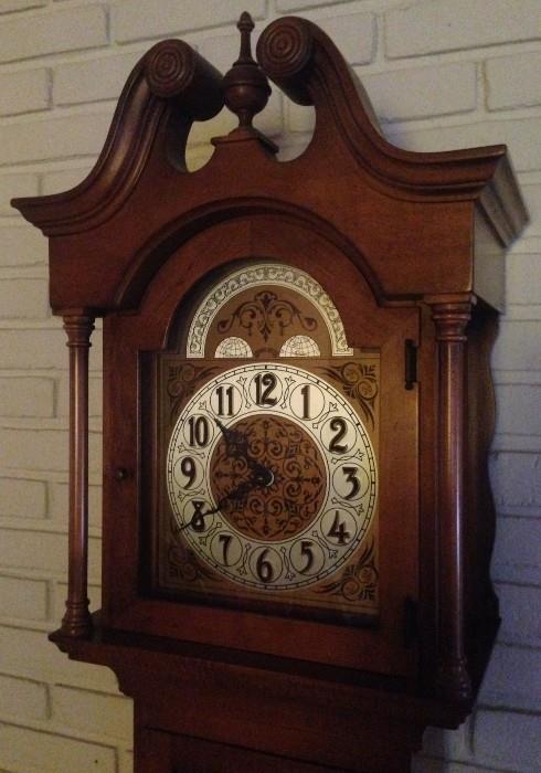 Grandfather Clock by Colonial Mfg. Co., Model 1688W, Movement 132, Dial C1. Great condition!